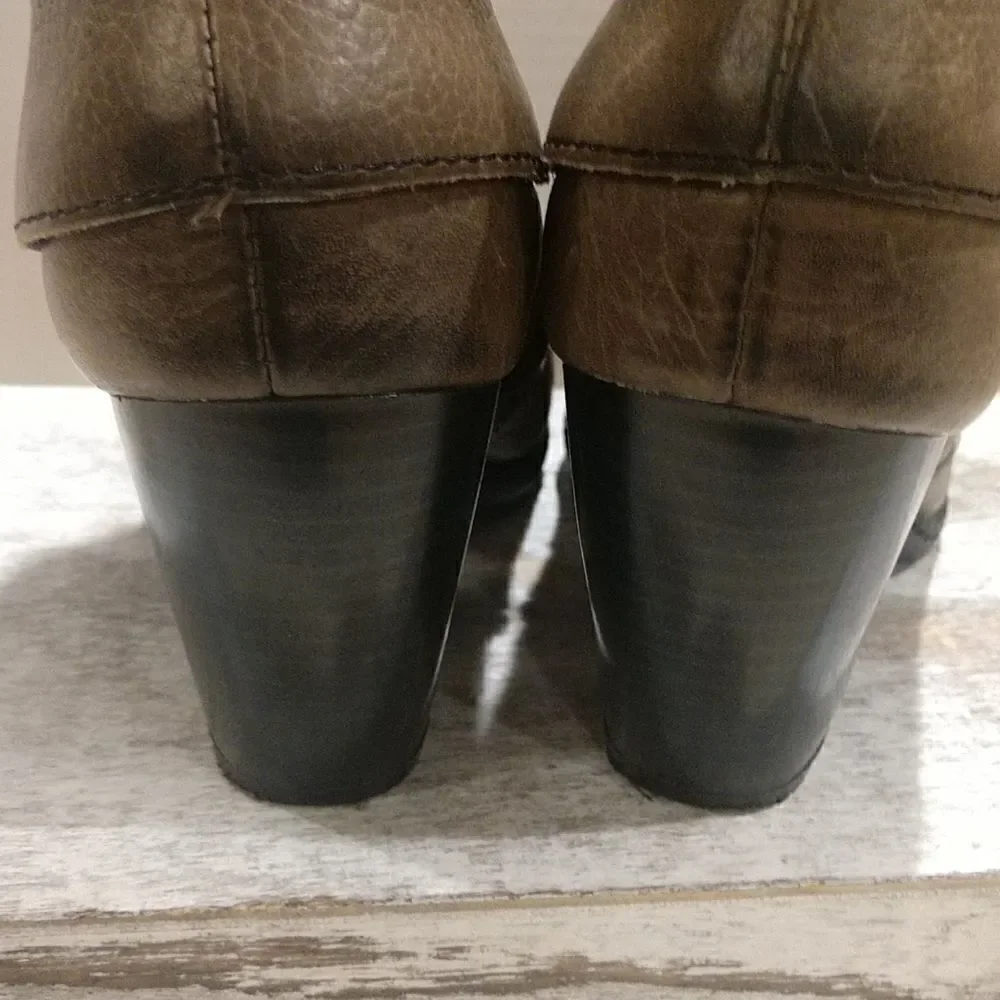 👍 Born Tan Distressed Booties Size 36.5. S1 - Picture 4 of 5